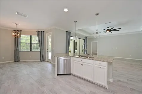 706 Acacia Court Bradenton FL 34212