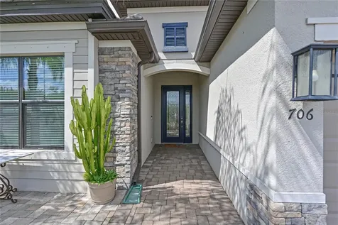 706 Acacia Court Bradenton FL 34212