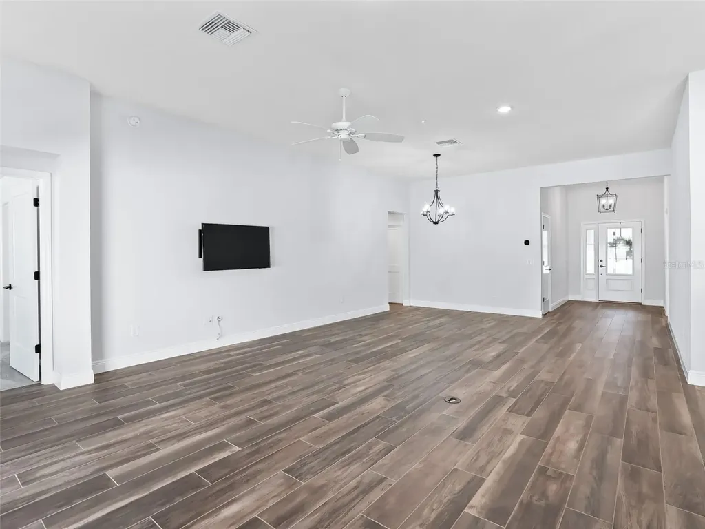 5716 Melvin Drive The Villages FL 32163