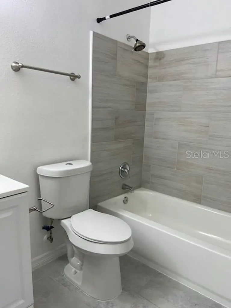 6124 Westgate Drive Orlando FL 32835