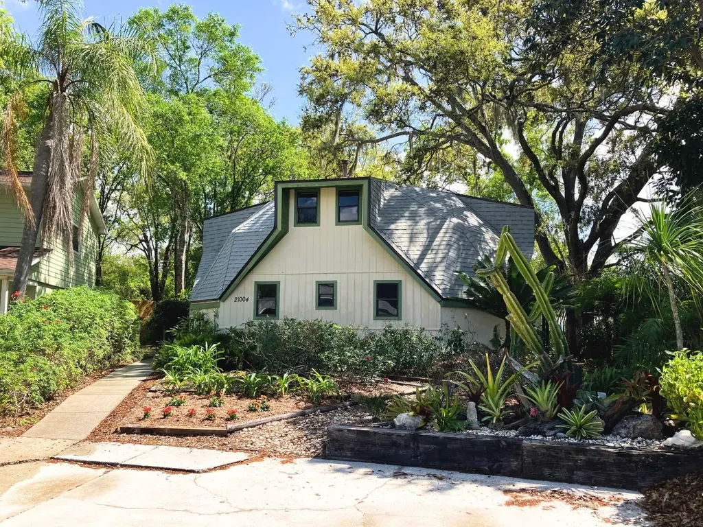 21004 Negril Court Lutz FL 33558