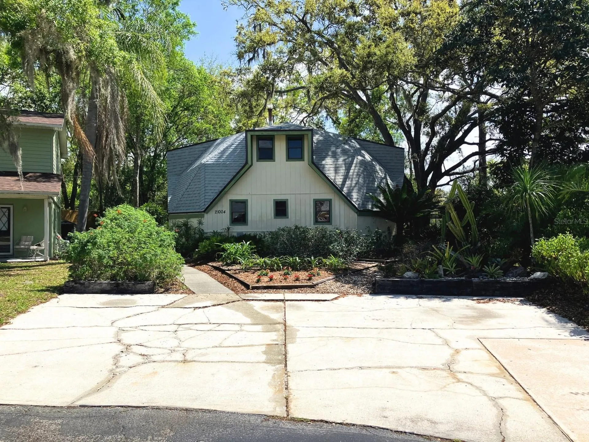 21004 Negril Court Lutz FL 33558