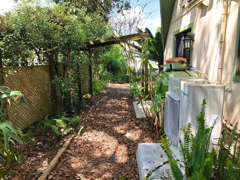 21004 Negril Court Lutz FL 33558