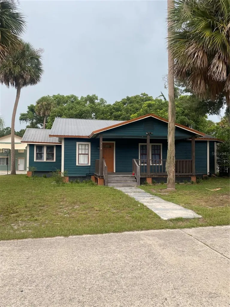318 S Clake Street Deland FL 32720
