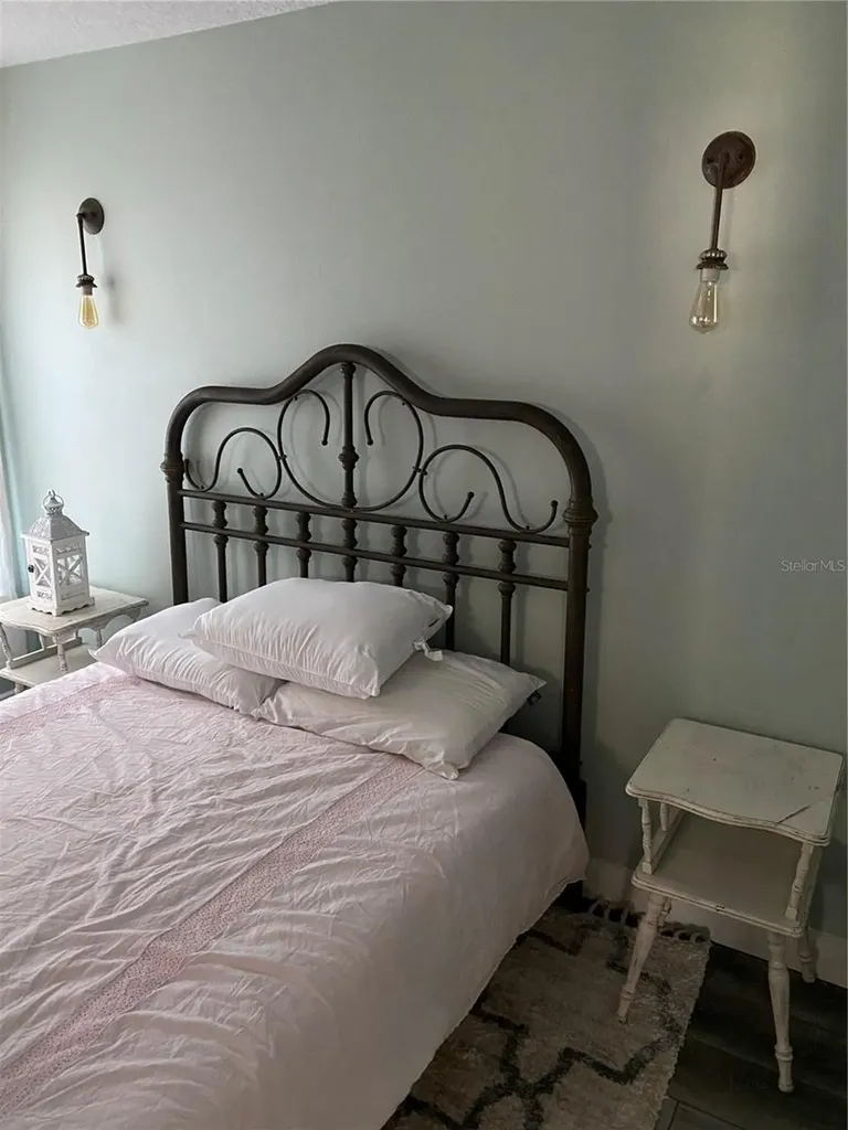 318 S Clake Street Deland FL 32720