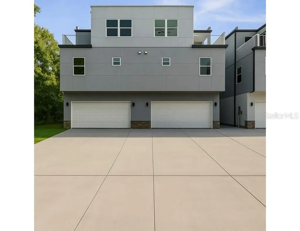 809 W Linebaugh Avenue Tampa FL 33612