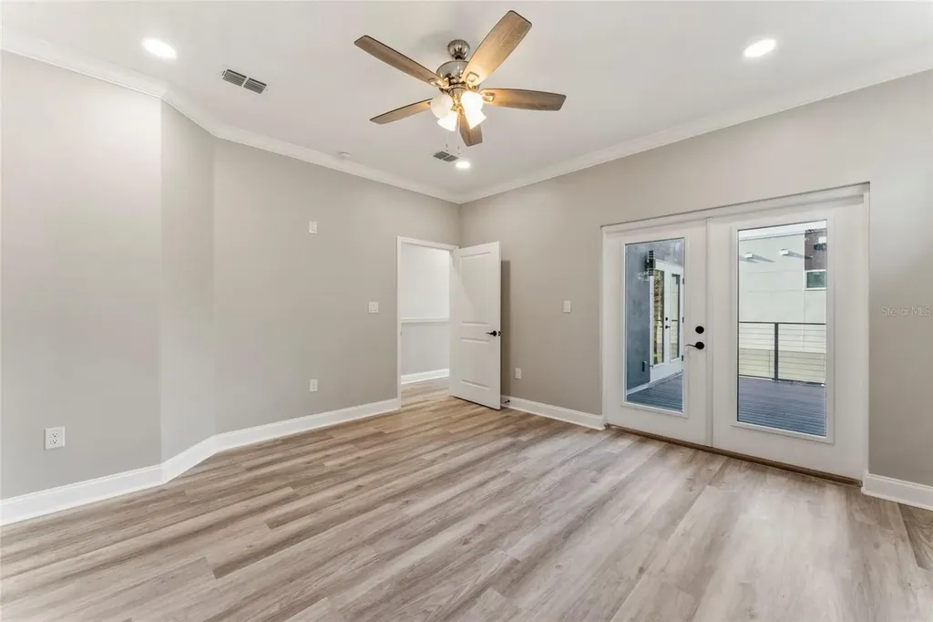 809 W Linebaugh Avenue Tampa FL 33612