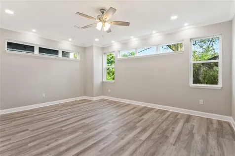 809 W Linebaugh Avenue Tampa FL 33612