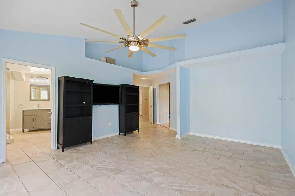 5208 Laurel Pointe Drive Valrico FL 33596