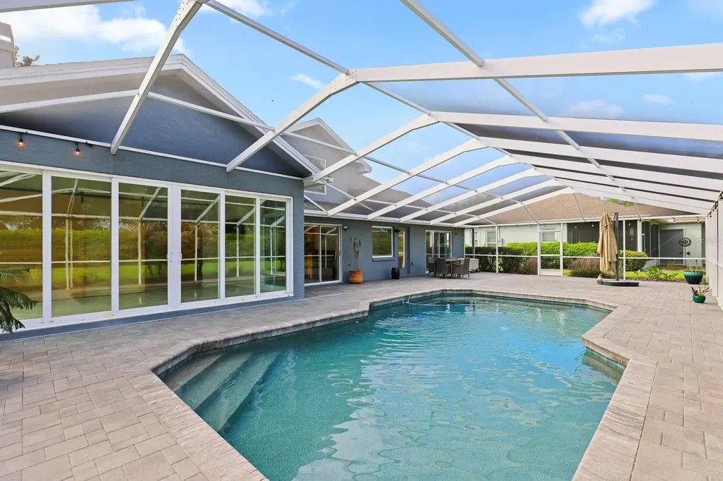 5208 Laurel Pointe Drive Valrico FL 33596