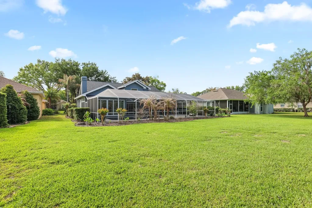 5208 Laurel Pointe Drive Valrico FL 33596