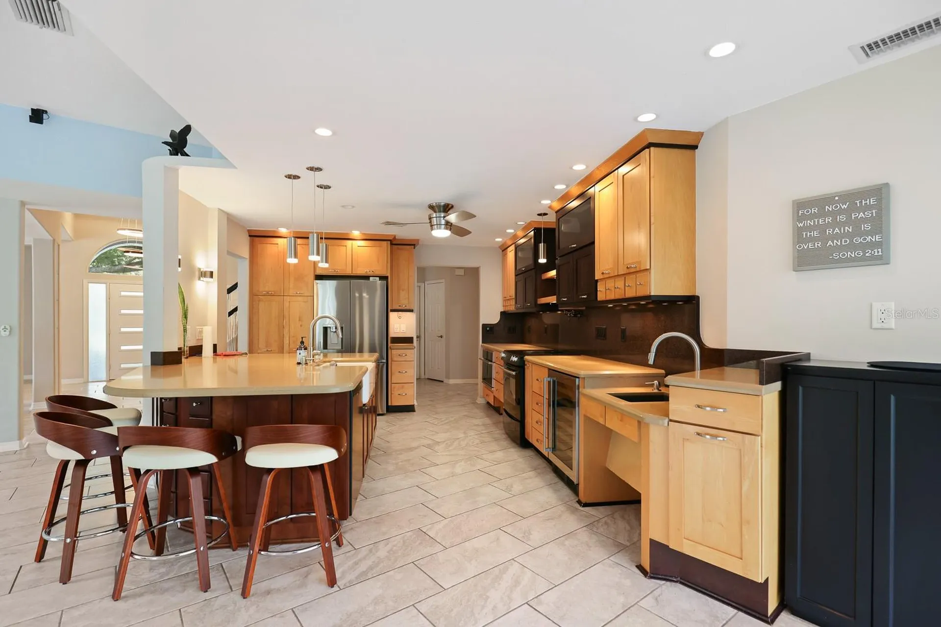 5208 Laurel Pointe Drive Valrico FL 33596