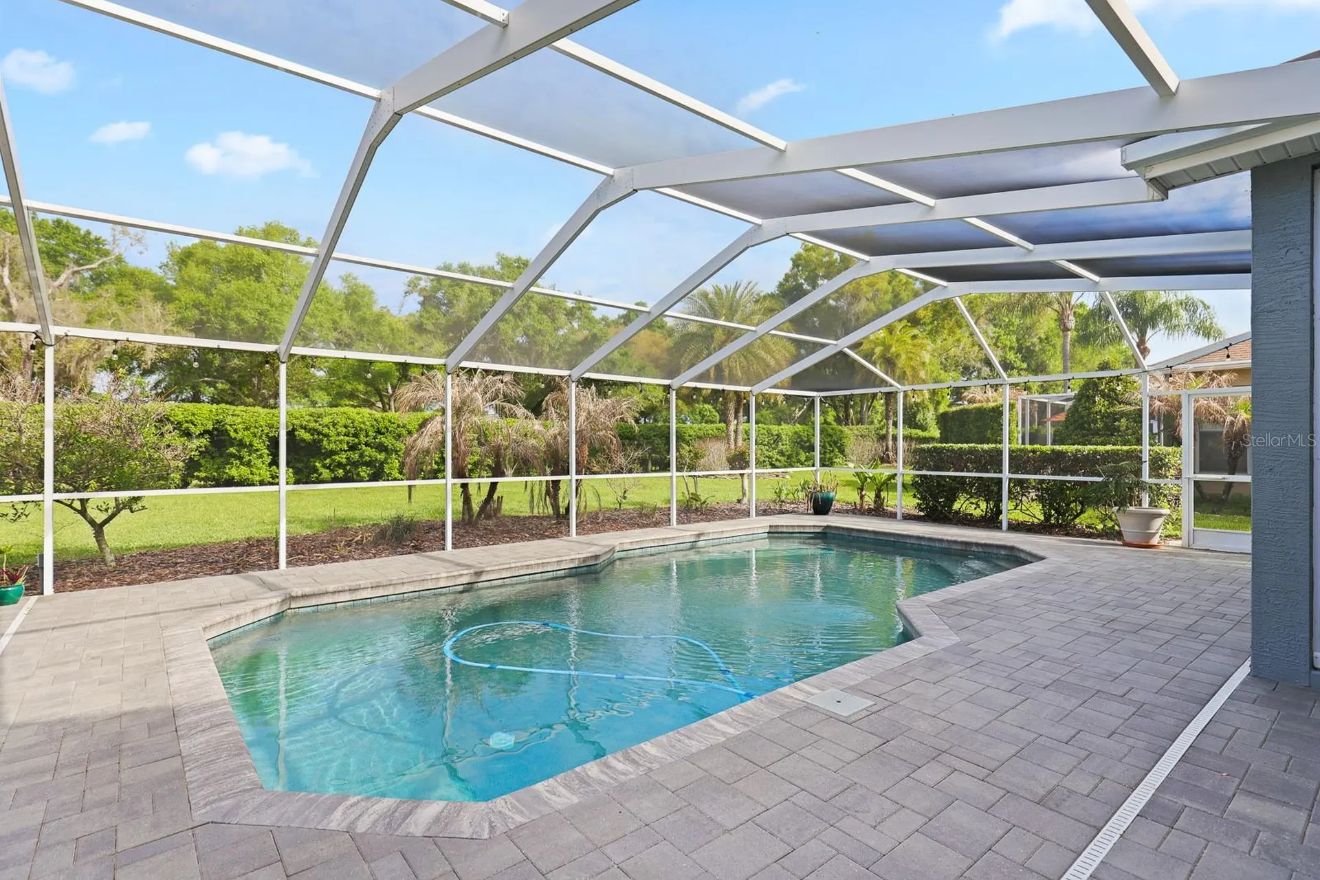 5208 Laurel Pointe Drive Valrico FL 33596