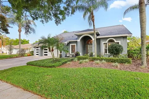 5208 Laurel Pointe Drive Valrico FL 33596