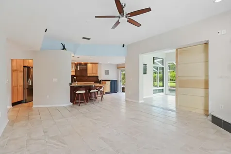5208 Laurel Pointe Drive Valrico FL 33596