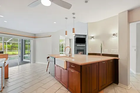 5208 Laurel Pointe Drive Valrico FL 33596