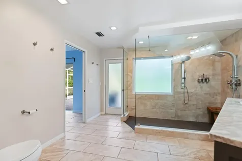 5208 Laurel Pointe Drive Valrico FL 33596