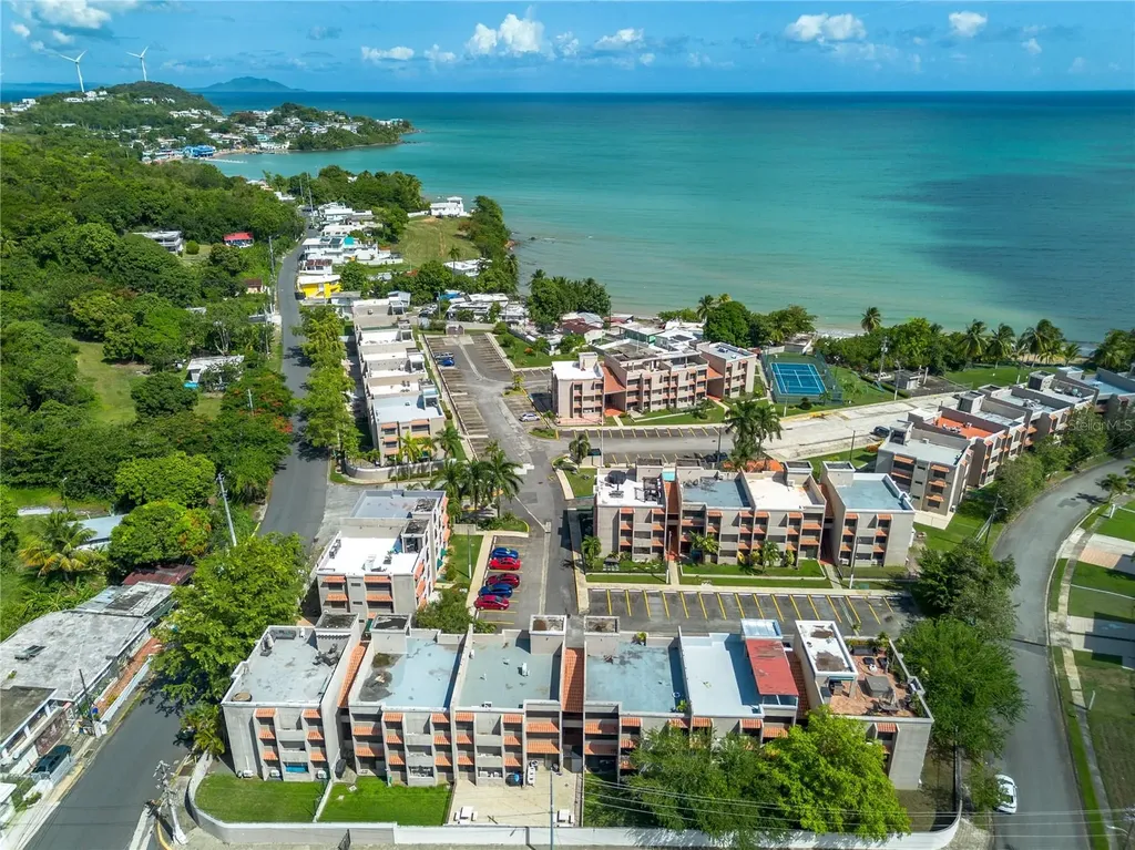 Cala De Hucares Carr 3 Km 66.7 Naguabo PR 00718