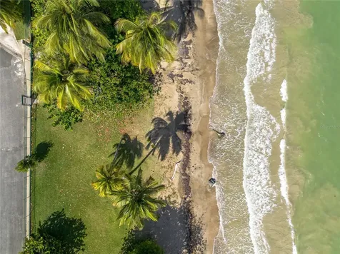 Cala De Hucares Carr 3 Km 66.7 Naguabo PR 00718