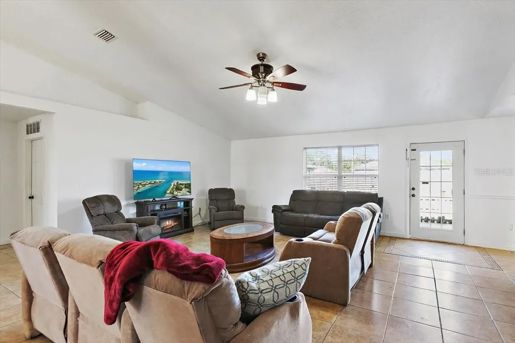 38 Red Mill Drive Palm Coast FL 32164