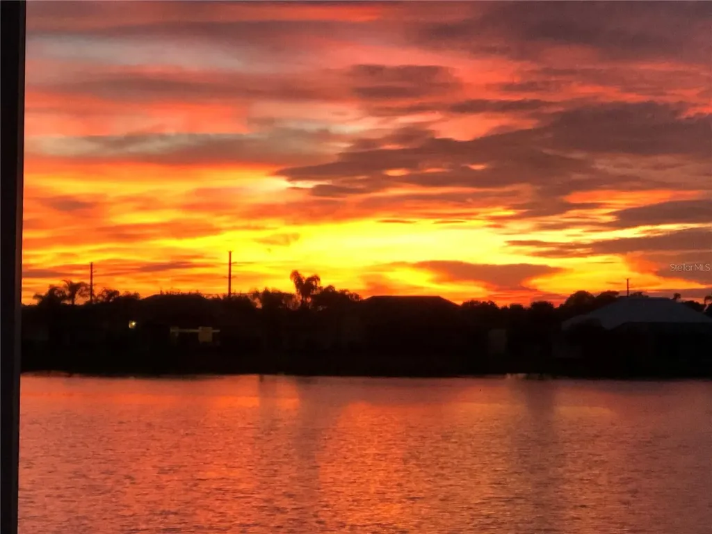 12942 SW Kingsway Circle Lake Suzy FL 34269