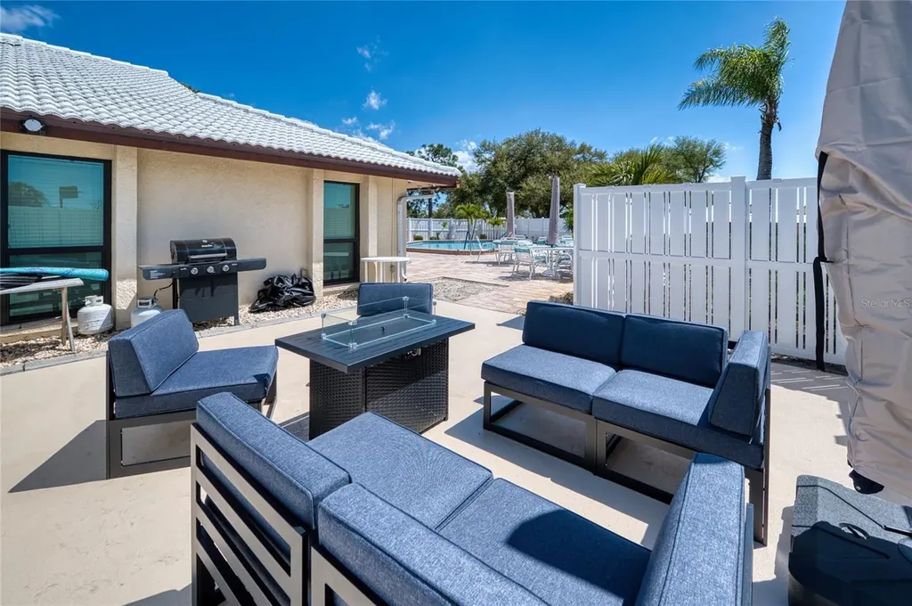 76 Sandstone Circle Venice FL 34293
