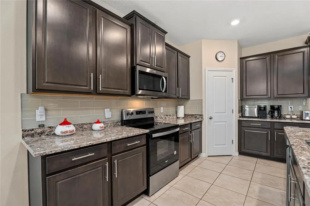 16478 Woodside Glen Parrish FL 34219