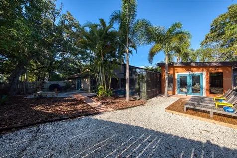 13703 Oak Forest Boulevard N Seminole FL 33776