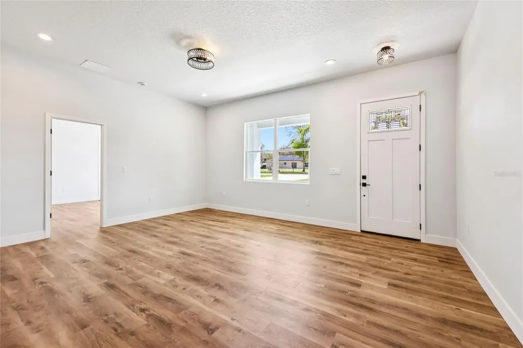 1623 Magnolia Avenue Deland FL 32724
