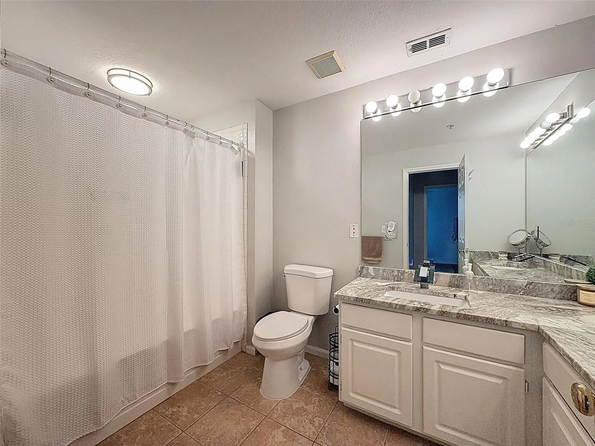 1203 Bay Club Circle Tampa FL 33607