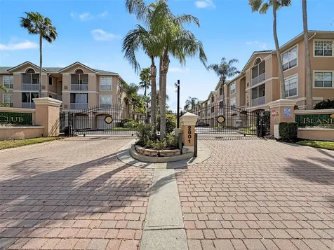 1203 Bay Club Circle Tampa FL 33607