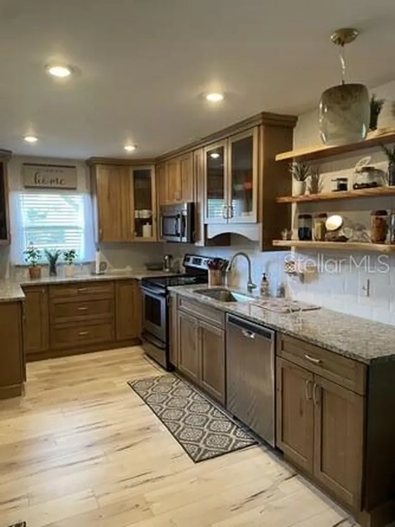 5103 29th Street W Bradenton FL 34207