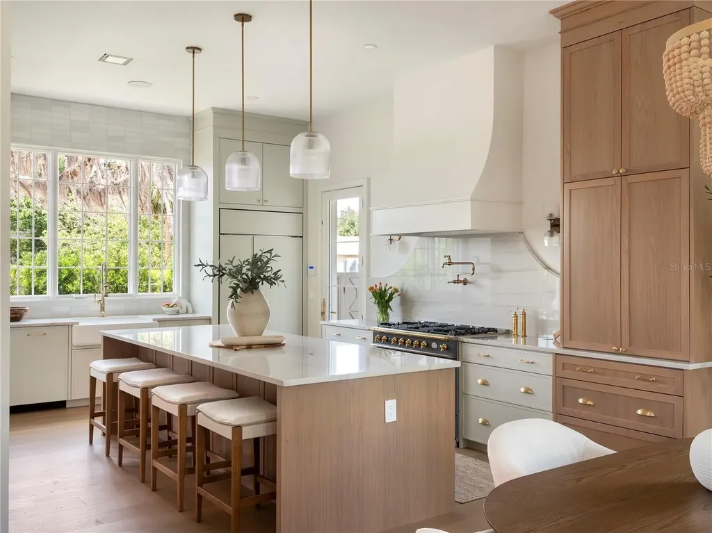 541 W Canton Avenue Winter Park FL 32789