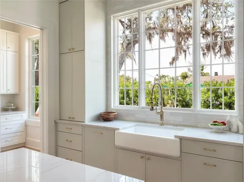 541 W Canton Avenue Winter Park FL 32789
