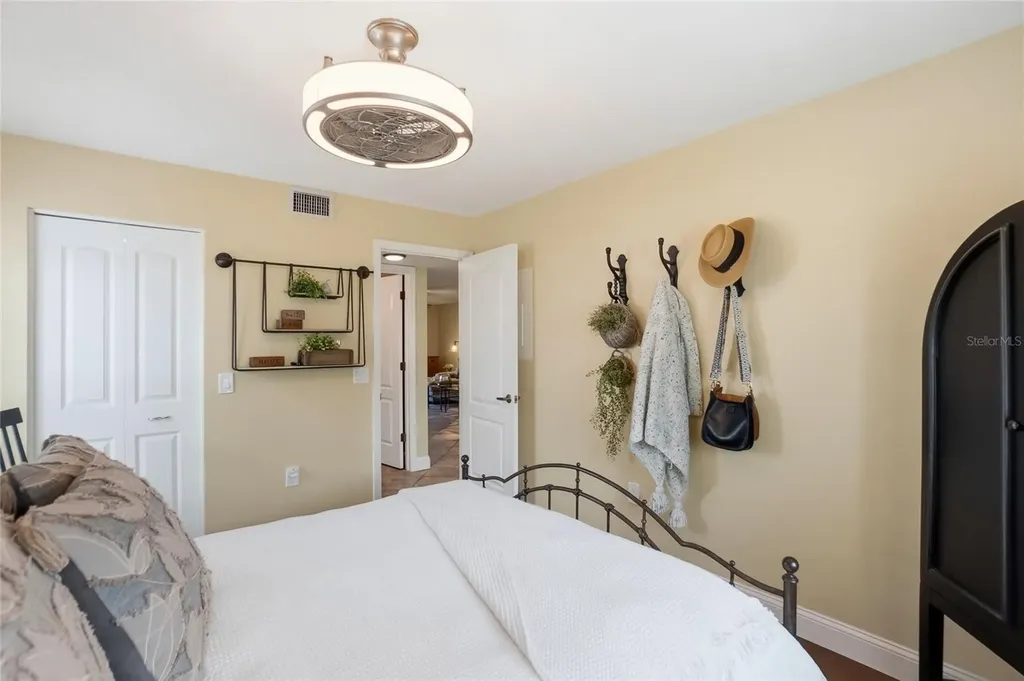 4242 Madeira Court Sarasota FL 34233