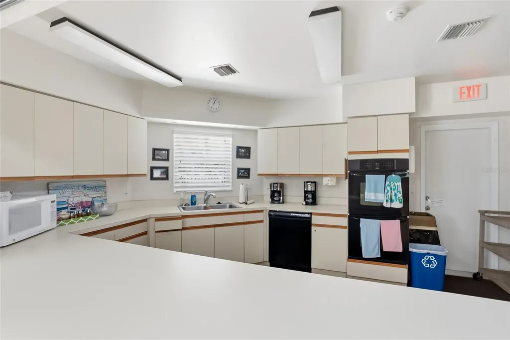 4242 Madeira Court Sarasota FL 34233