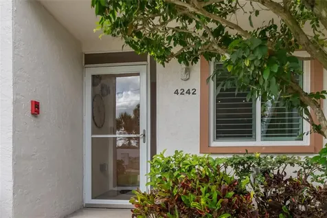 4242 Madeira Court Sarasota FL 34233