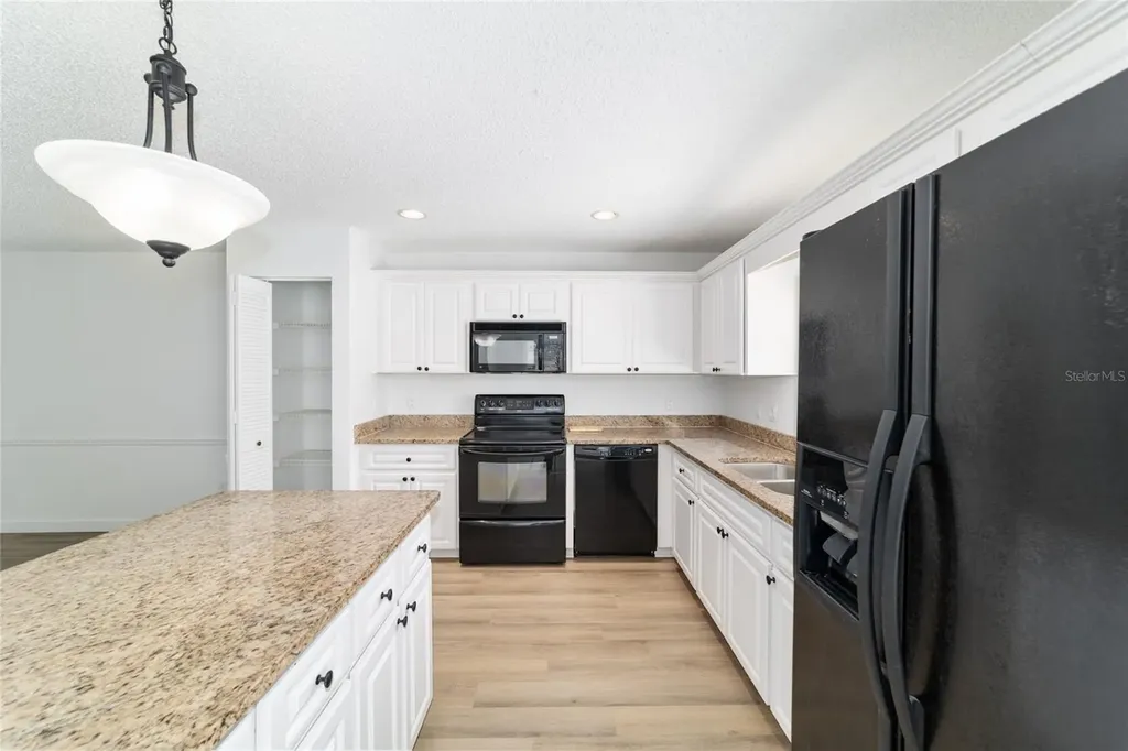 9725 SW 94 Terrace Ocala FL 34481