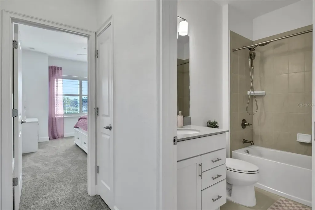 6226 W Fallsgrove Lane Port Orange FL 32128
