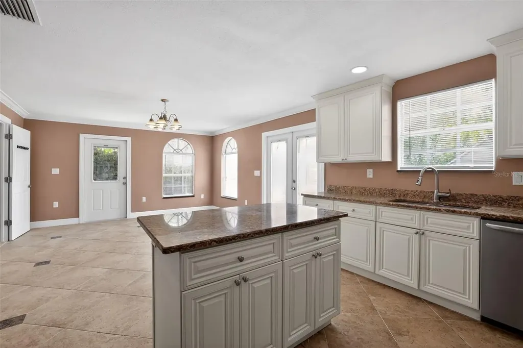 3302 River Cove Drive Tampa FL 33614
