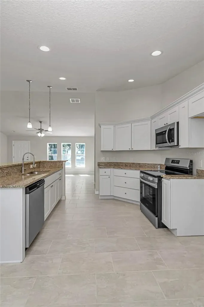 8677 SE 157th Place Summerfield FL 34491