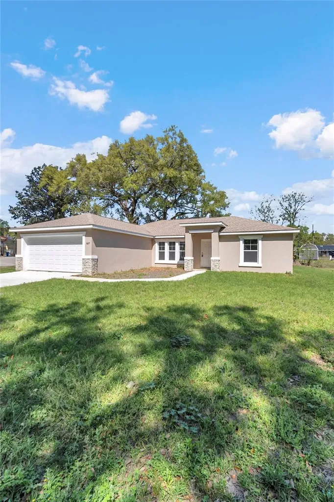 8677 SE 157th Place Summerfield FL 34491