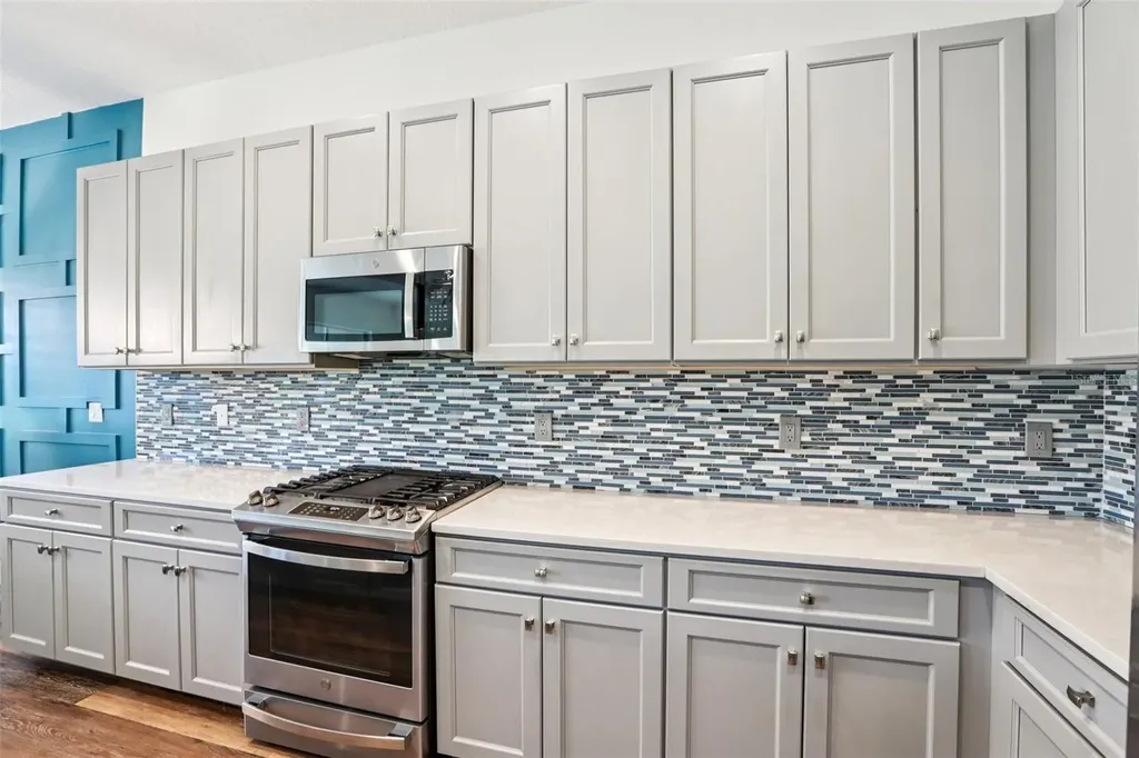 3326 Acacia Bay Avenue Wesley Chapel FL 33543