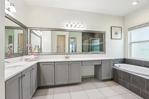 3326 Acacia Bay Avenue Wesley Chapel FL 33543