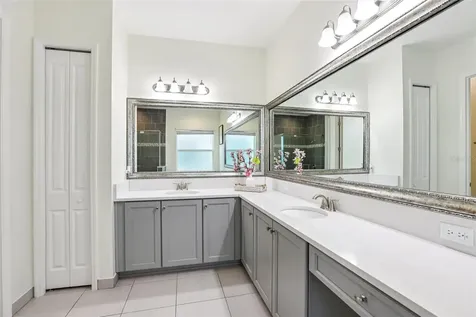 3326 Acacia Bay Avenue Wesley Chapel FL 33543