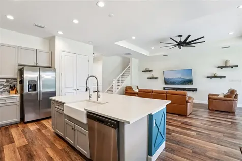 3326 Acacia Bay Avenue Wesley Chapel FL 33543