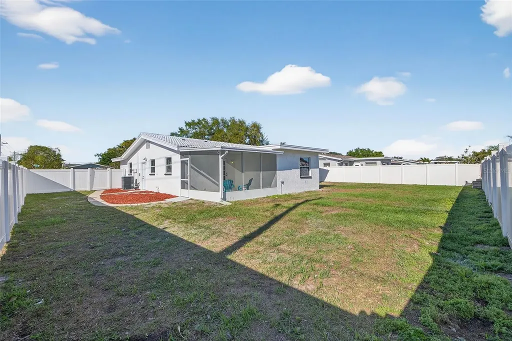 13690 87th Place N Seminole FL 33776