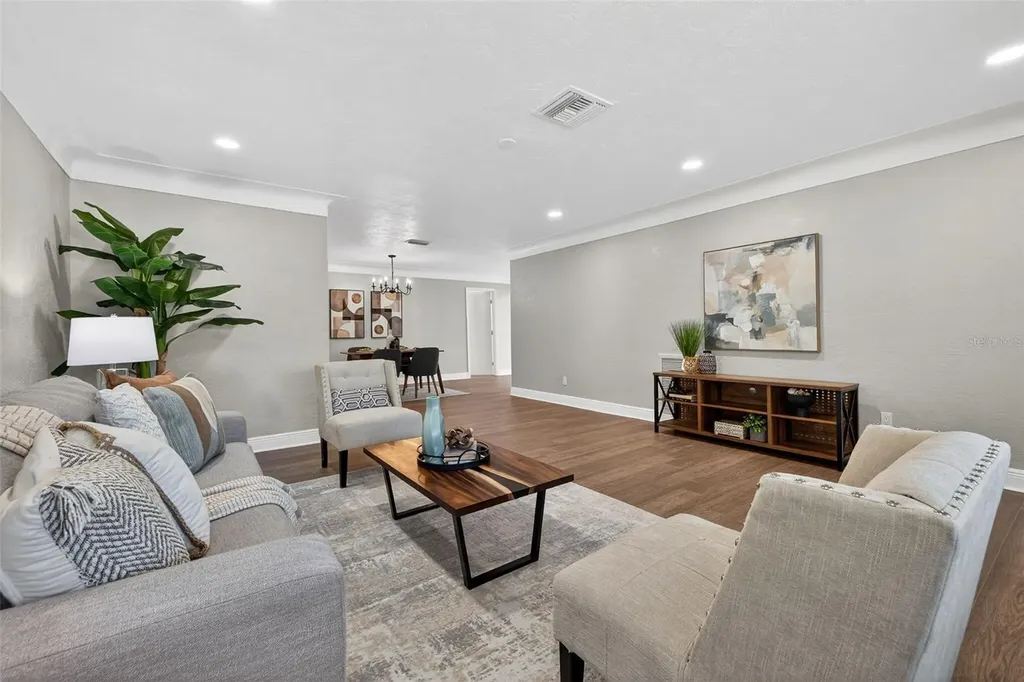13690 87th Place N Seminole FL 33776