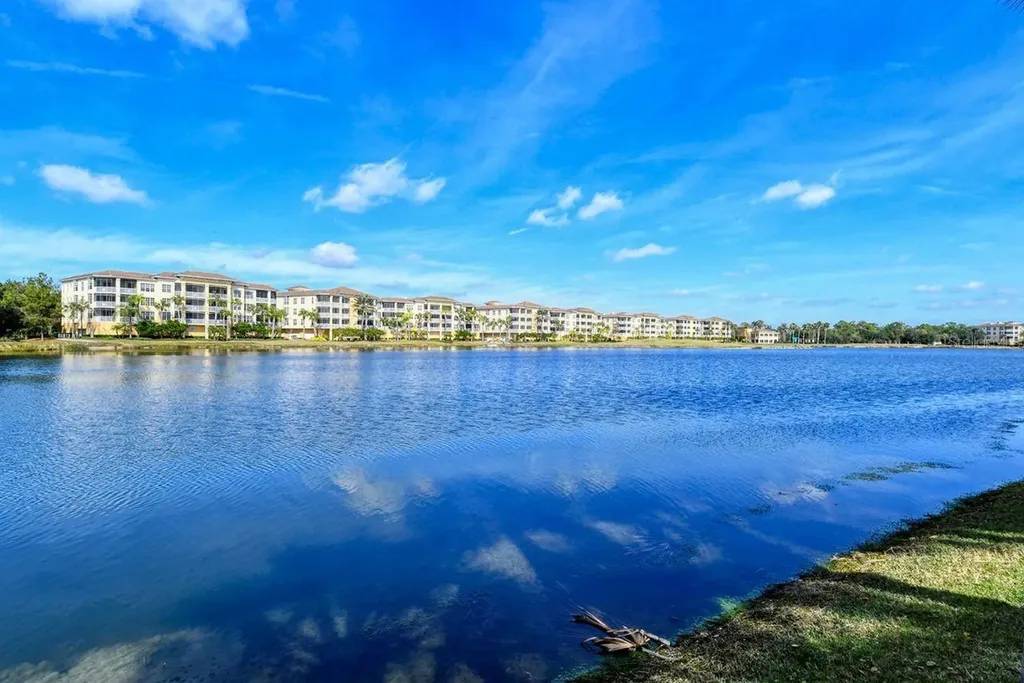 10530 Boardwalk Loop Lakewood Ranch FL 34202