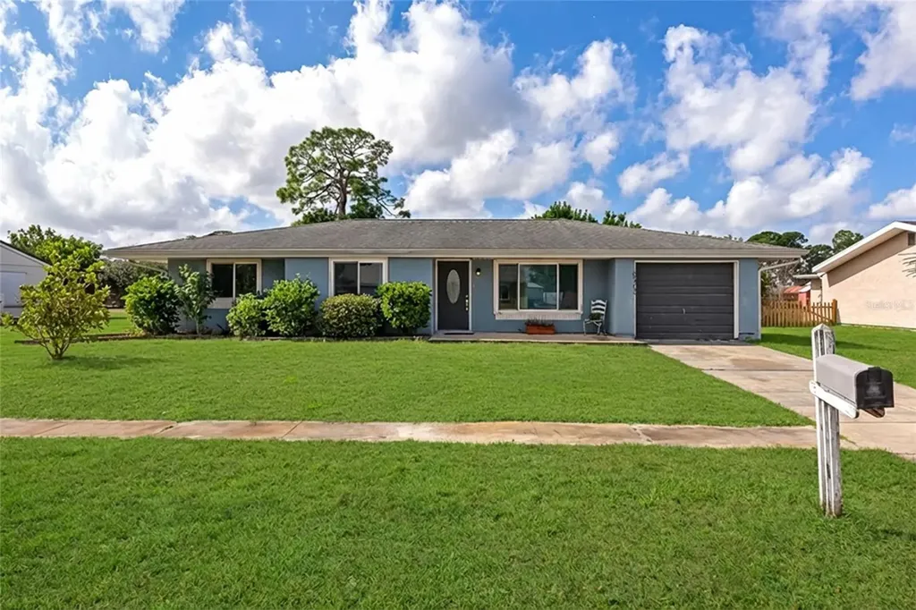 6703 Electra Avenue North Port FL 34287